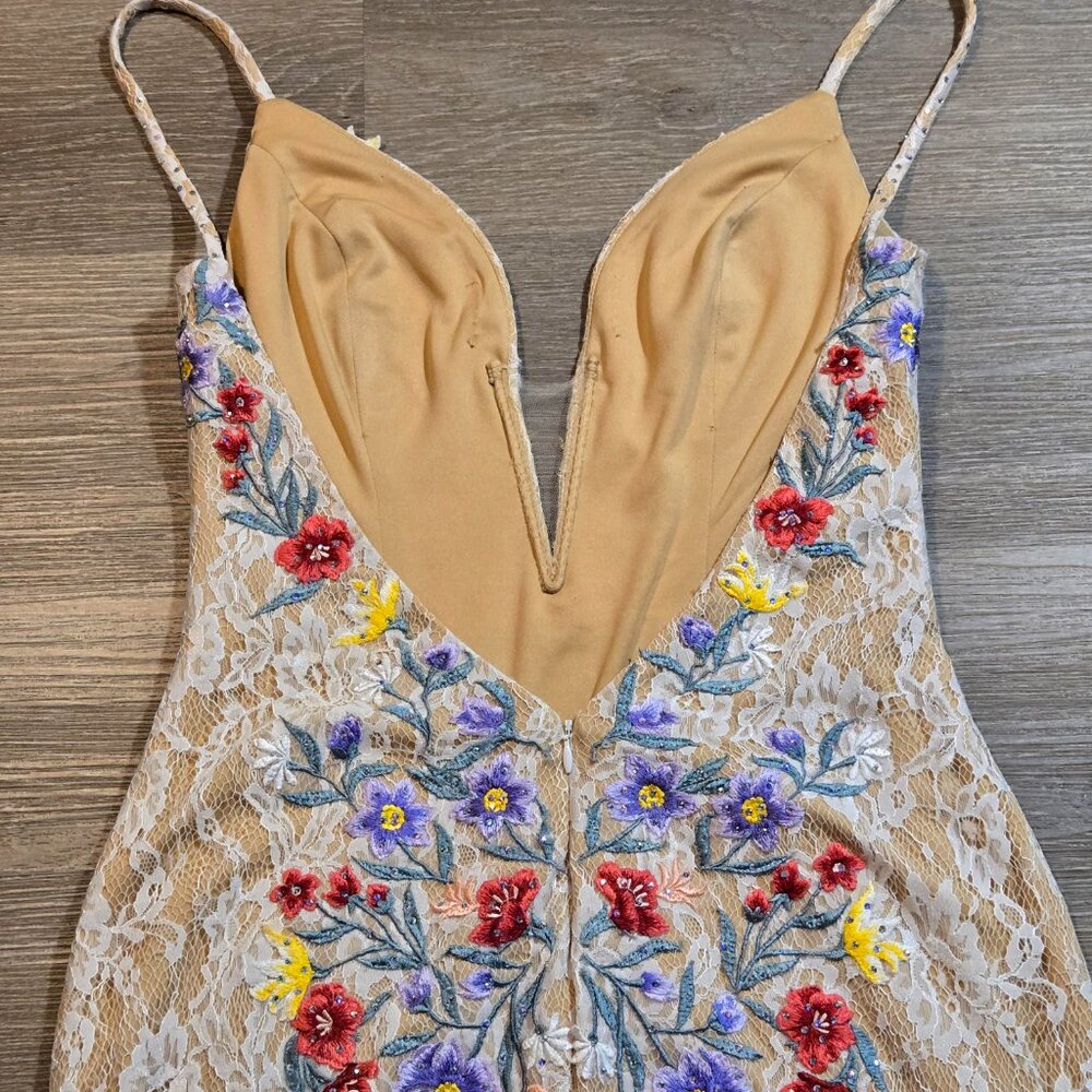 Jovani Floral Embroidered Mini Dress Size 10 Plunge Neckline Sequins All Over - Picture 12 of 13